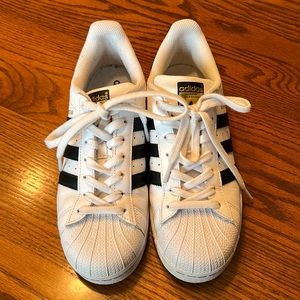 Adidas Superstar fashion sneaker size 8.5